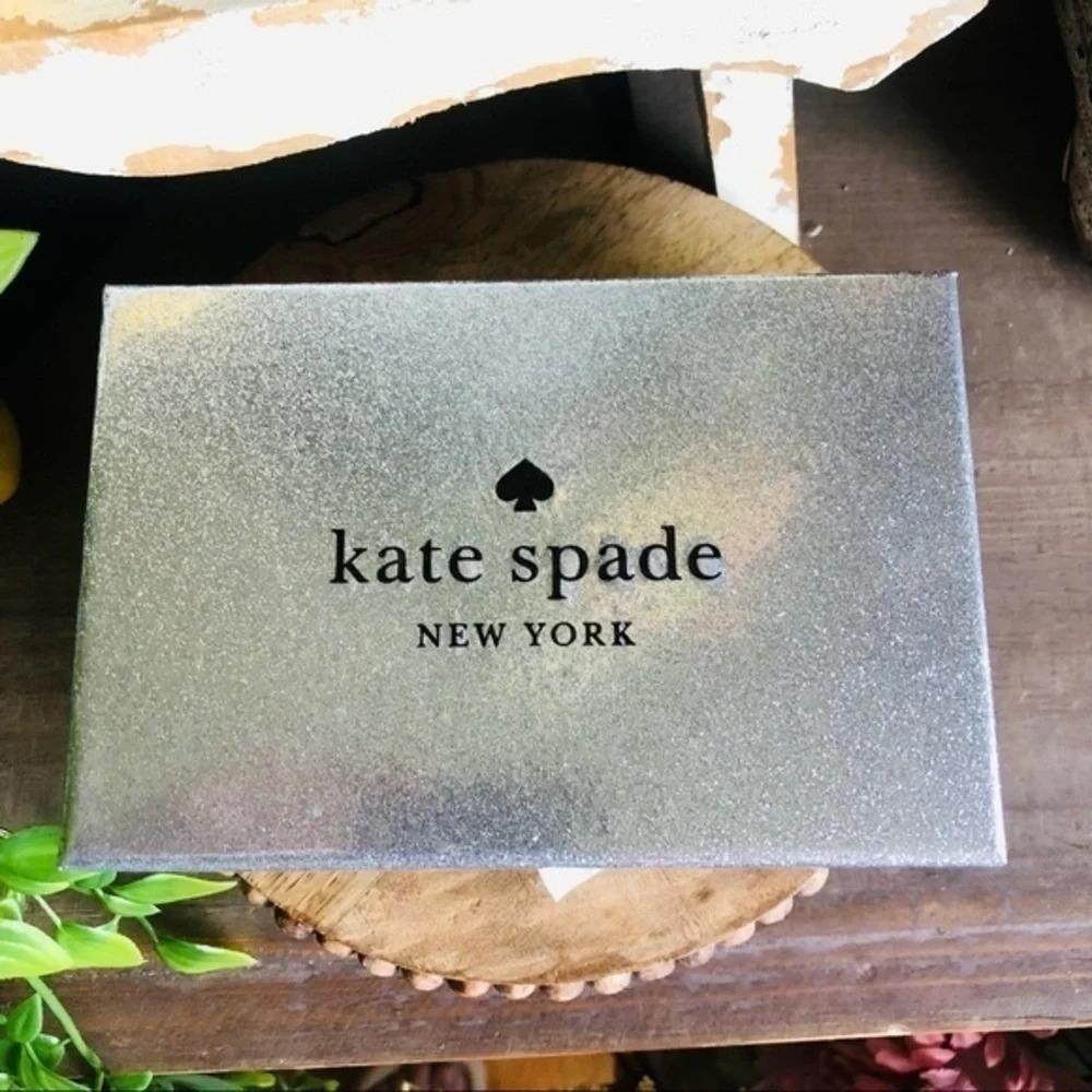 Kate Spade Card Holder & Keychain Gift Set PVC Logo Boxed NWT - Picture 5 of 6